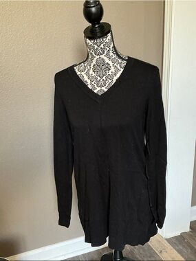 Dkny Black V-Neck Sweater Size L